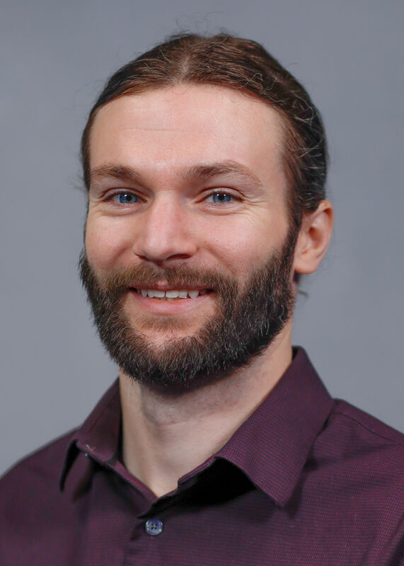 Travis Beniak Profile Image